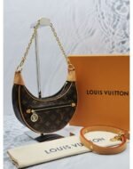 LOOP A HALF MOON SHAPE SHOULDER BAG IN BROWN MONOGRAM CANVAS - Image 2