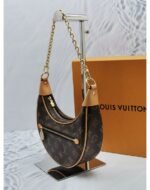 LOOP A HALF MOON SHAPE SHOULDER BAG IN BROWN MONOGRAM CANVAS - Image 6