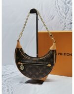 LOOP A HALF MOON SHAPE SHOULDER BAG IN BROWN MONOGRAM CANVAS - Image 5